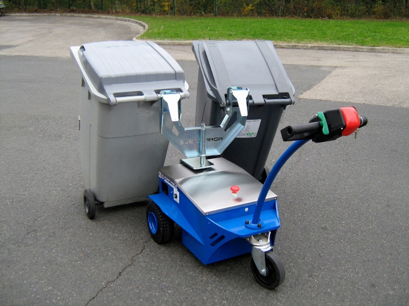 Tracteur pousseur T300P pour containers d chets adap table